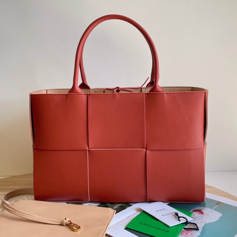 ARCO TOTE 36 IN RED ORANGE CALFSKIN