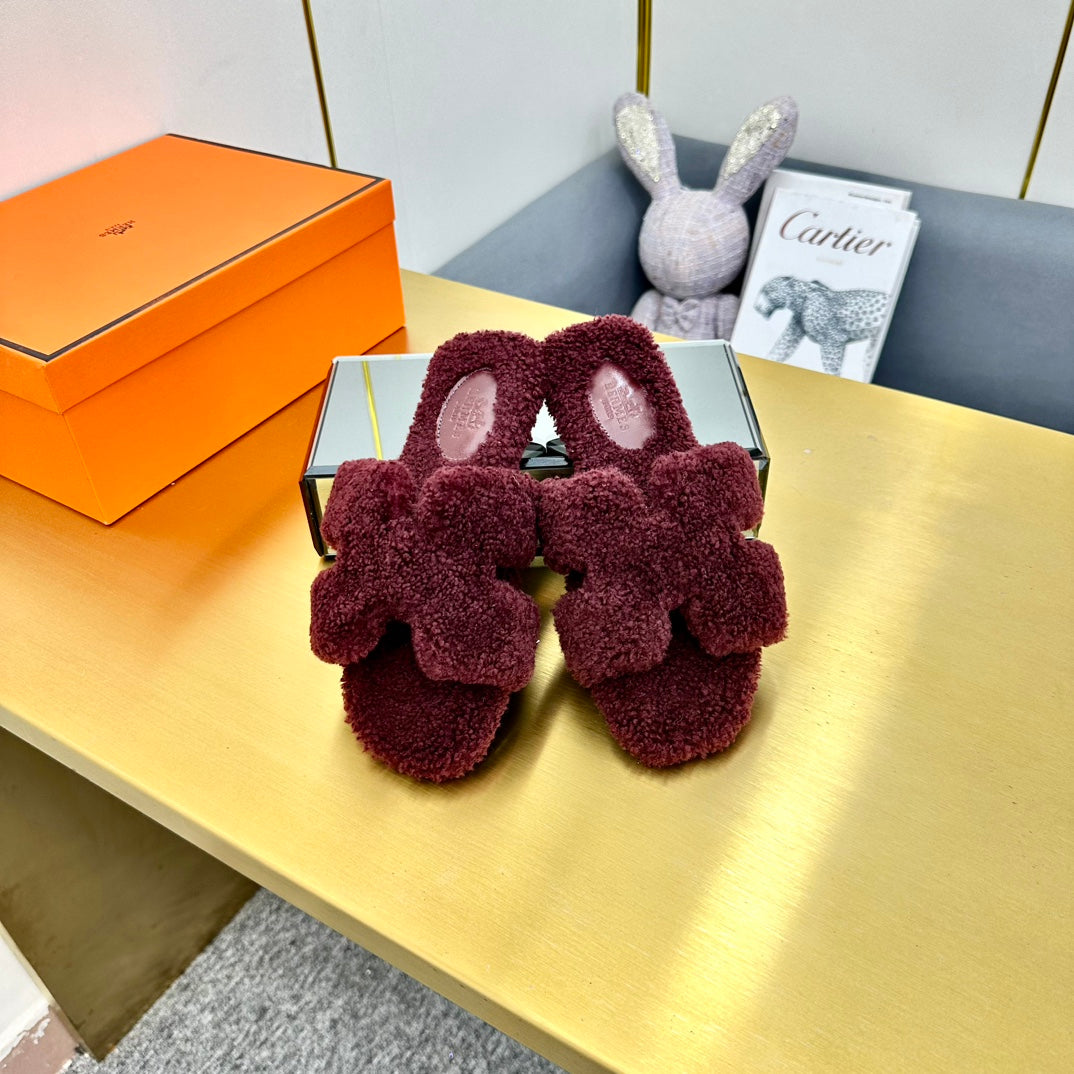 0RAN SHEARLING SANDALS MAHOGANY RED
